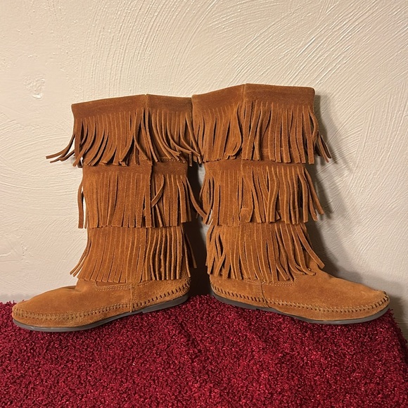 Minnetonka Womens Brown Suede 3 Layer Triple Fringe Moccasins Boots size 8 - Picture 11 of 17